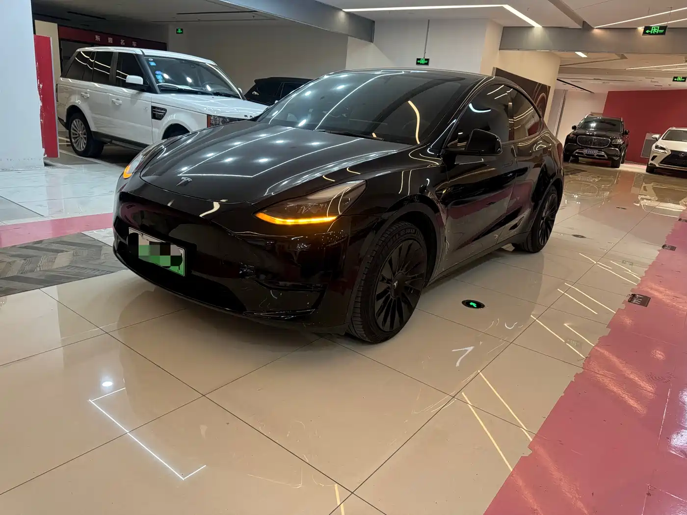 TESLA MODEL Y