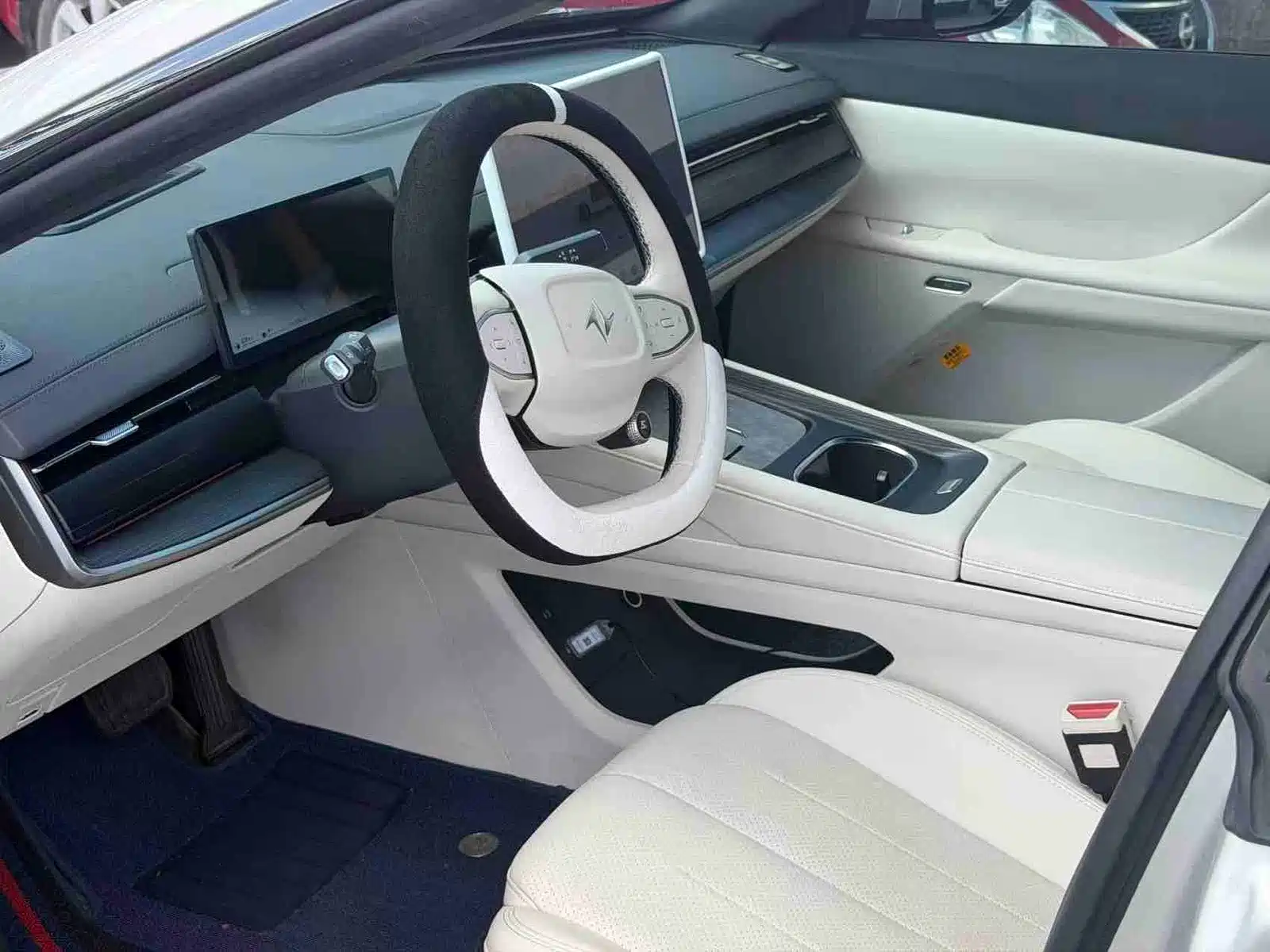 صورة 5 - Dongfeng Yipai eπ007
