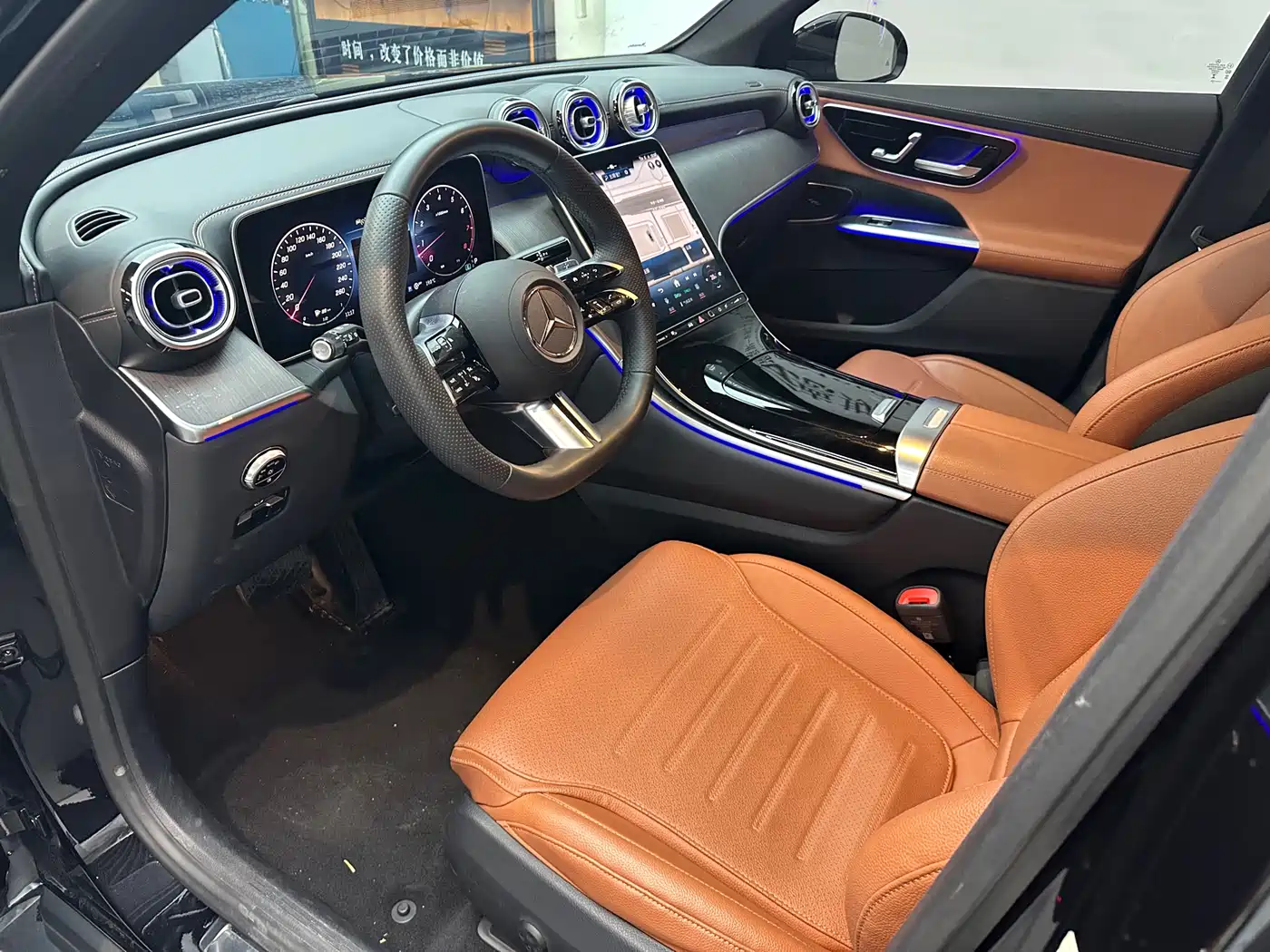 Mercedes-Benz GLC 2023 GLC 260 L 4MATIC Luxury 5-Seater фото 14