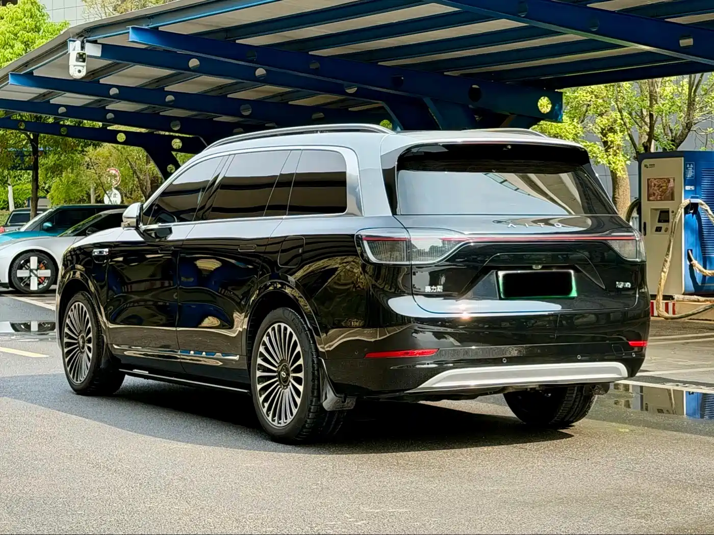 AITO Wenjie AITO M9 2024 Range Extender Ultra 52kWh 6-seater фото 6