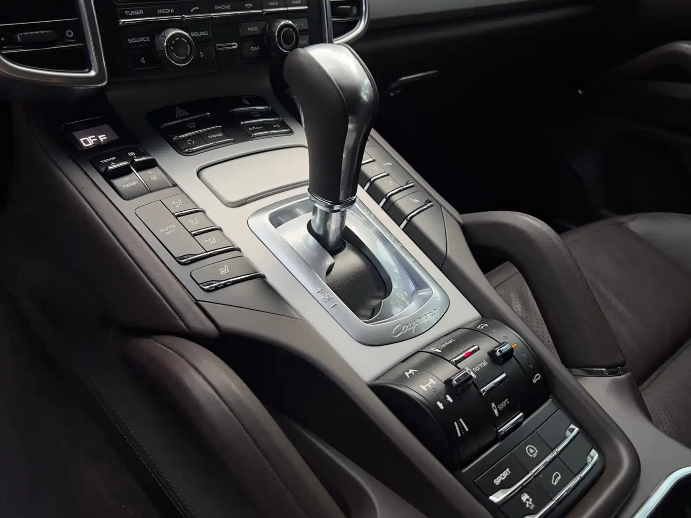 Porsche Cayenne 2012 Cayenne GTS 4.8L фото 11