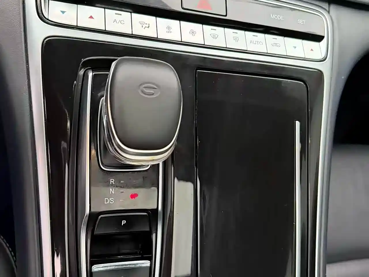GAC Trumpchi Trumpchi M8 2023 Leading Series 390T Premium Edition фото 26
