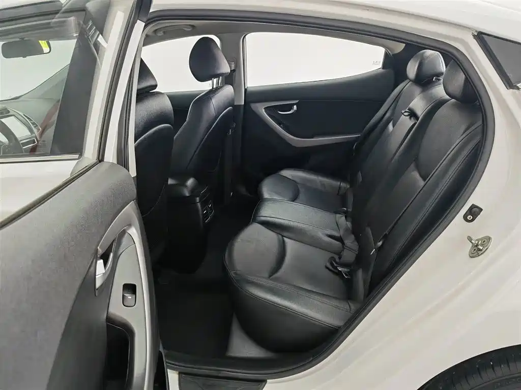 Hyundai Langdong 2015 1.6L Auto Exclusive фото 15