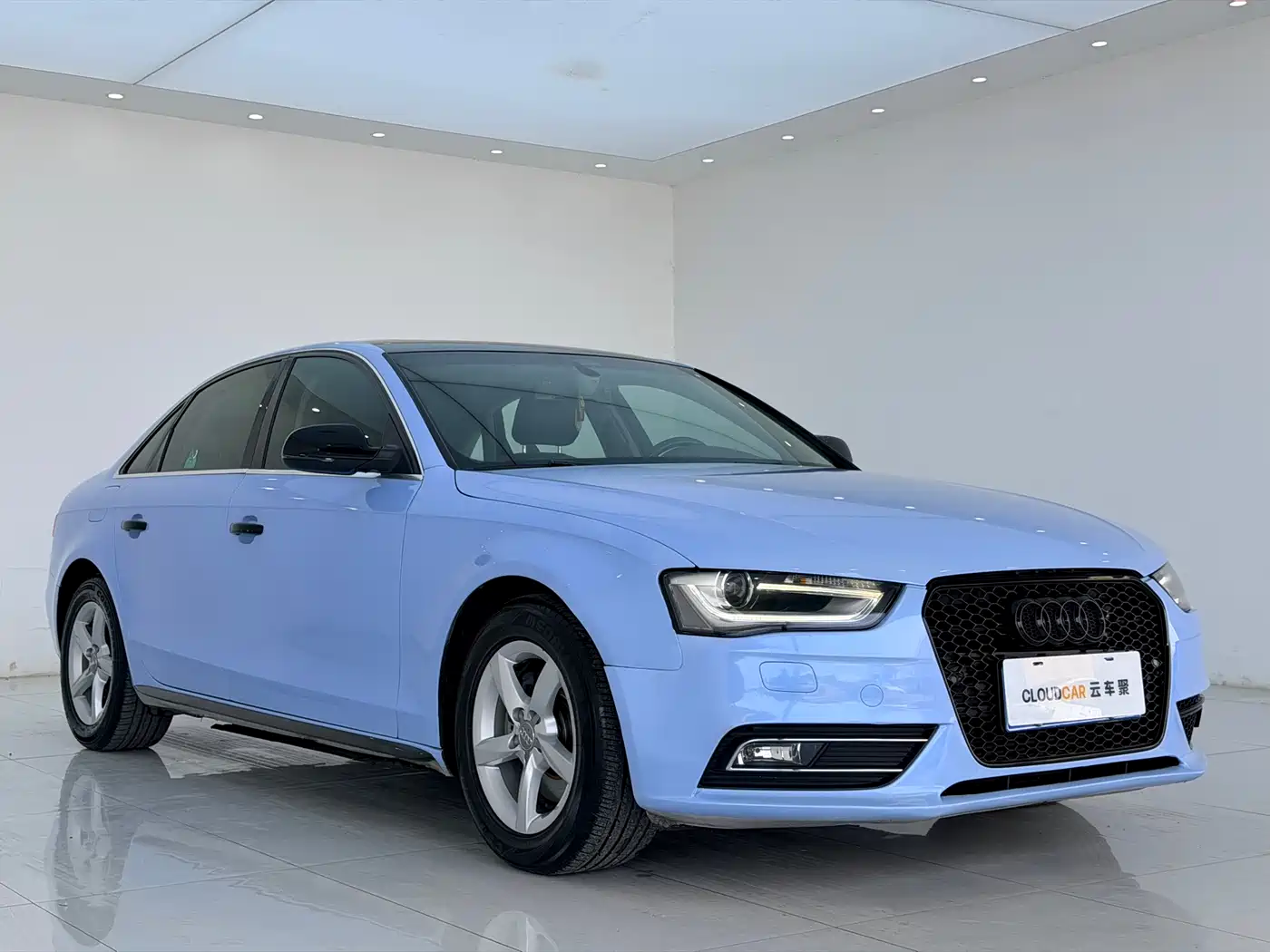 Audi A4L 2013 35 TFSI Automatic Standard фото 3