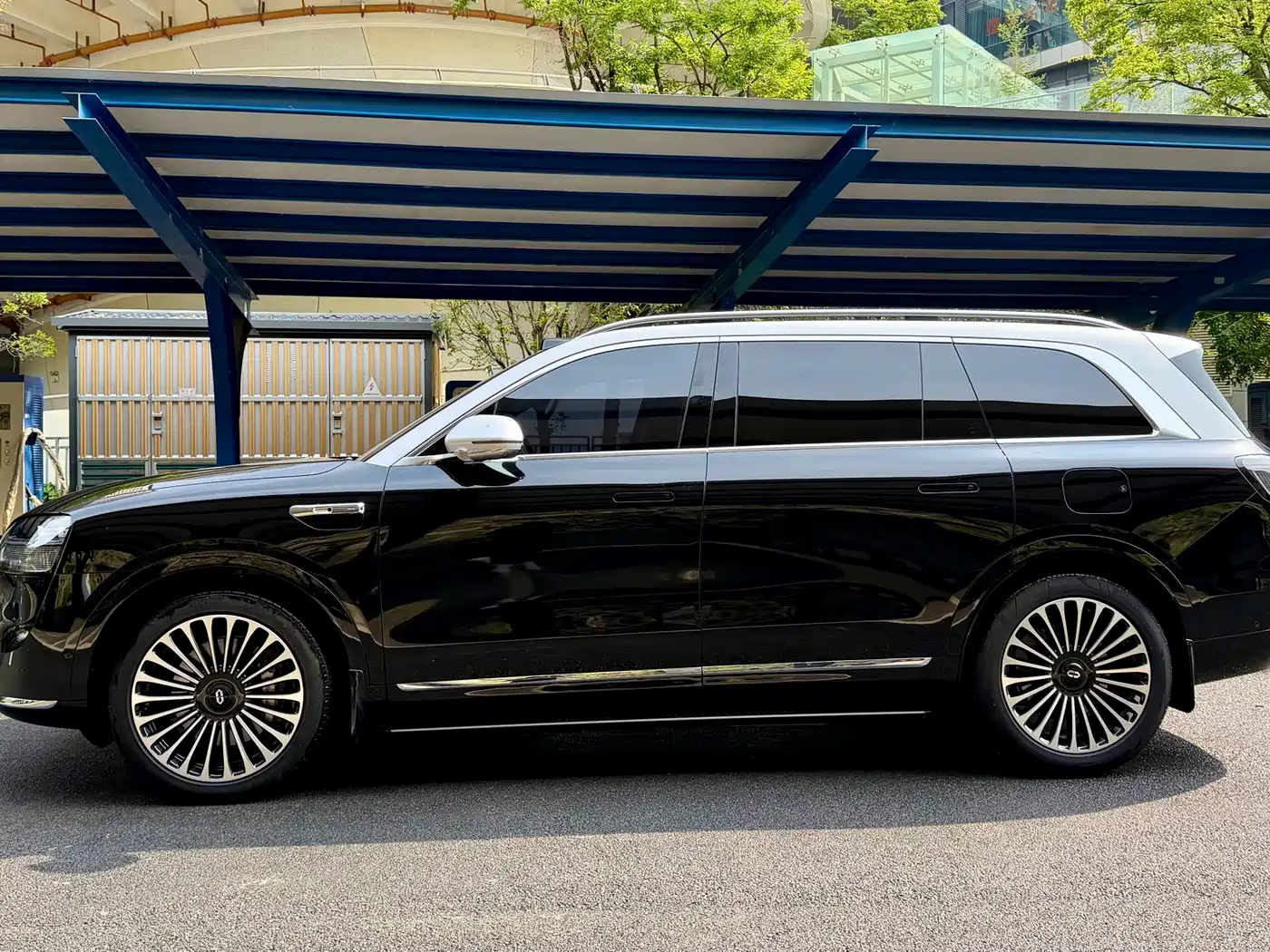 AITO Wenjie AITO M9 2024 Range Extender Ultra 52kWh 6-seater фото 7