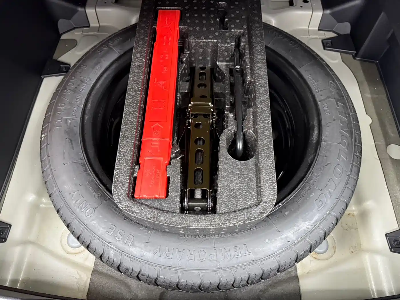 GEELY AUTOMOBILE VISION X6