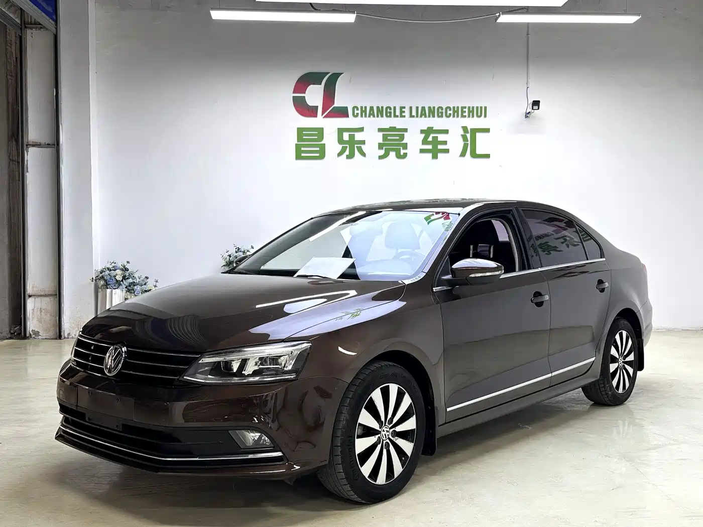 Volkswagen Sagitar 2017 230TSI Automatic Comfort фото 4