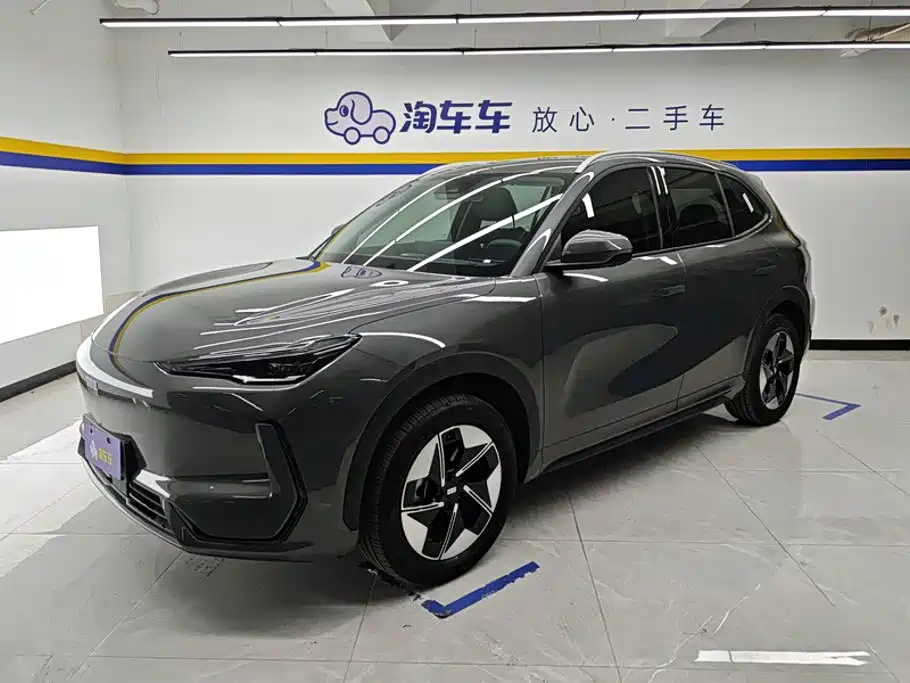 Geely Galaxy Galaxy E5