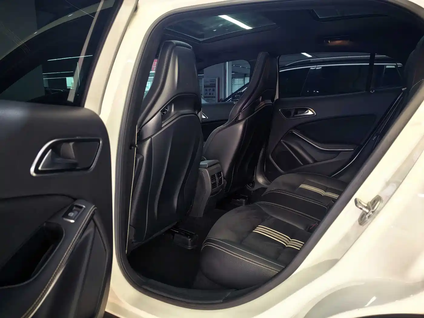 Mercedes-Benz GLA 2018 GLA 200 Polar Limited Edition фото 6