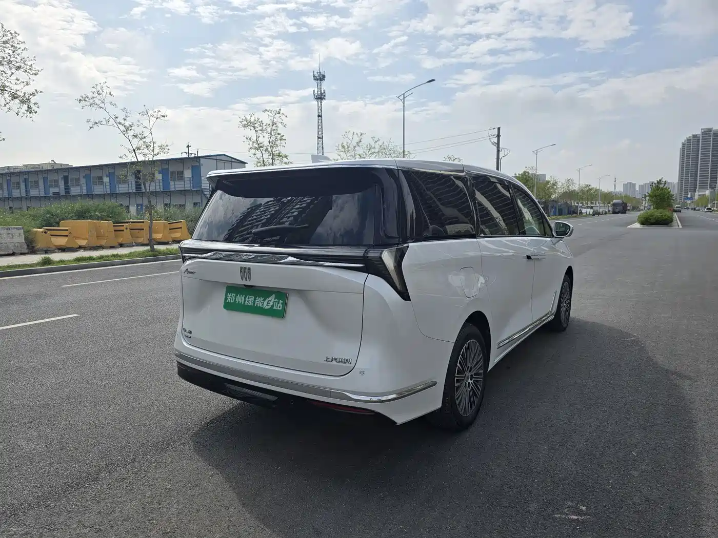 BUICK GL8 NEW ENERGY