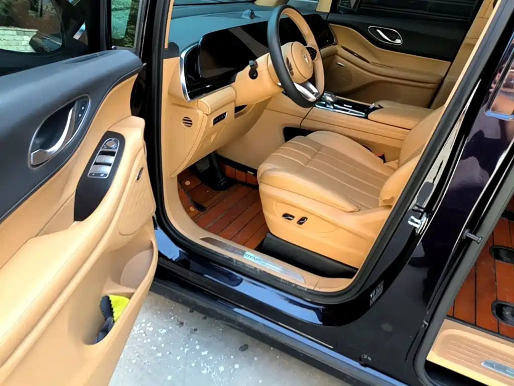 Voyah Auto Voyah Dreamer 2024 PHEV Ultra Long Range Premium Edition фото 11