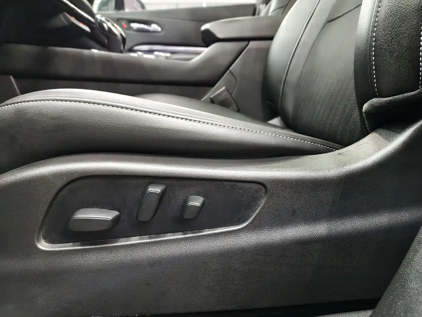 Cadillac XT4 2020 28T 2WD Technology фото 14