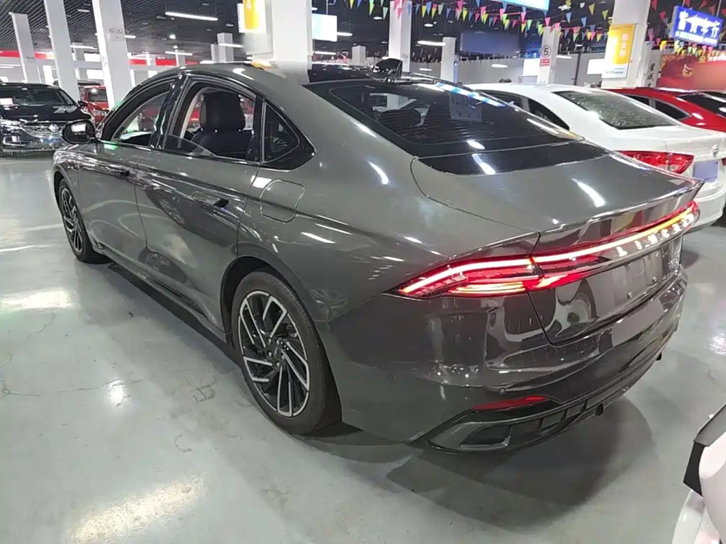 Photo 5 - Lincoln Z