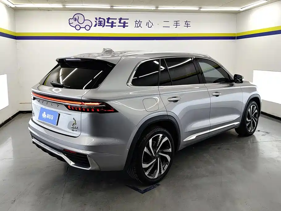 Фото 3 - Geely Monjaro