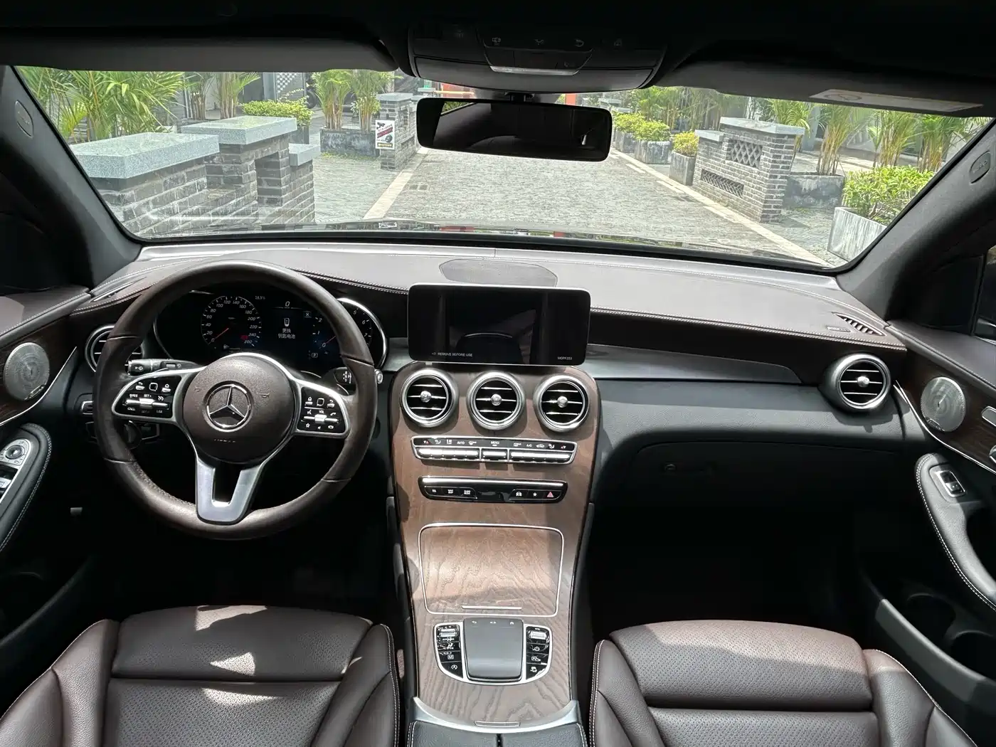 Mercedes-Benz GLC 2022 Facelift GLC 300 L 4MATIC Dynamic Collector's Edition фото 5