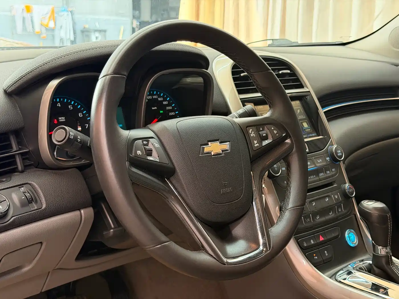 Chevrolet Malibu 2014 2.0L Automatic Luxury фото 7