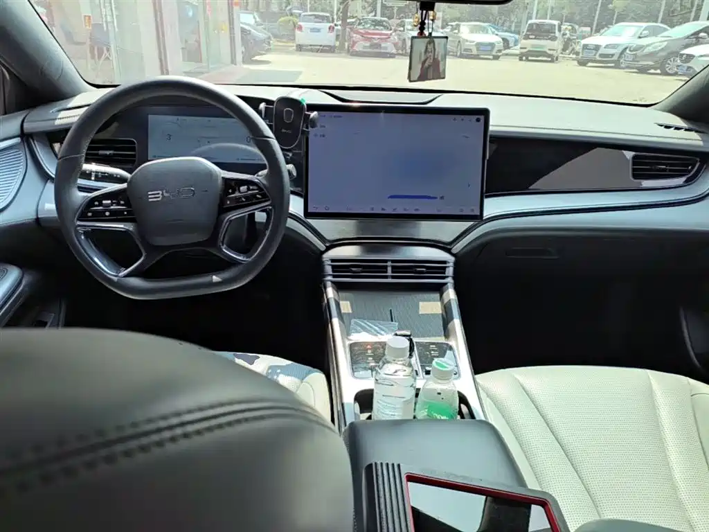 BYD Seal 2023 DM-i 1.5L 121km Luxury фото 10