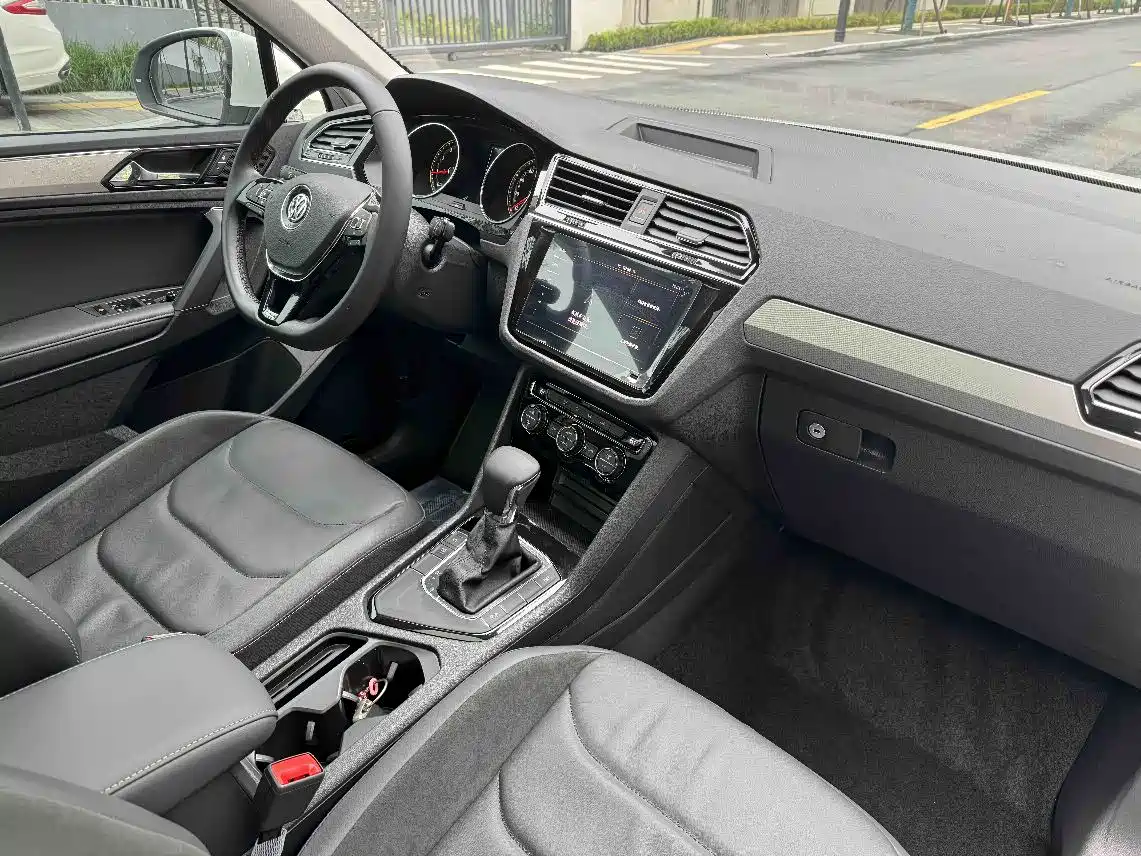 Volkswagen Tiguan L 2020 330TSI Auto 2WD Panorama Comfort China VI фото 11