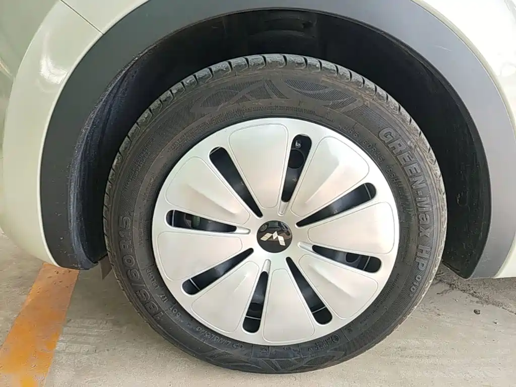 Wuling Motors Wuling Bingo 2023 2023 Model 203km Lite Enjoyment Edition