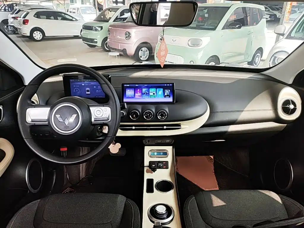 Wuling Motors Wuling Bingo 2023 2023 Model 203km Lite Enjoyment Edition