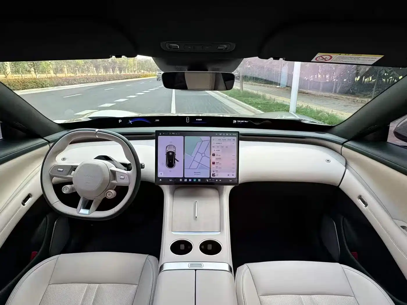 Xiaomi Auto Xiaomi YU7 2025 Extended Range RWD Edition фото 4