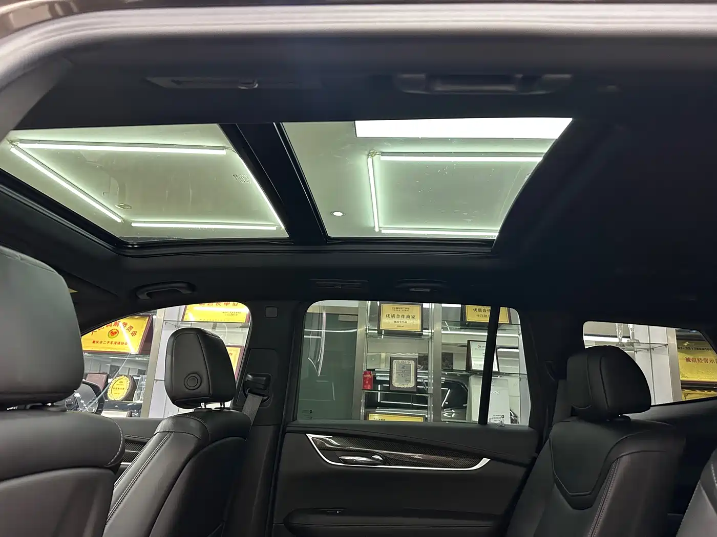 Фото 9 - Cadillac XT6