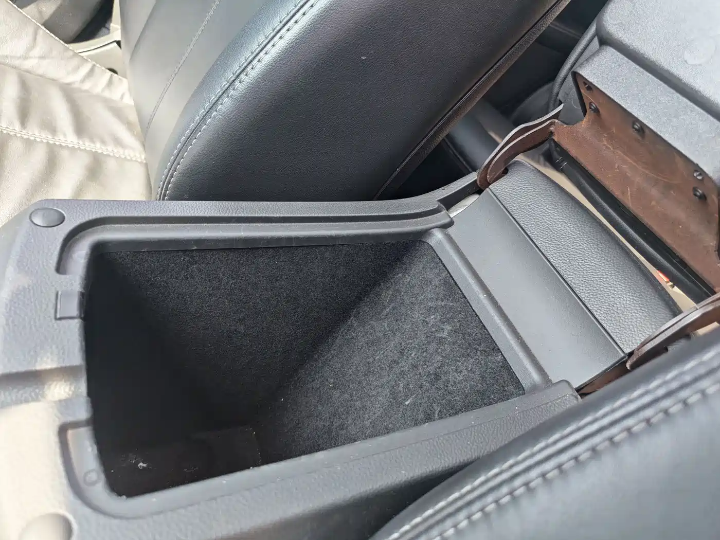 Cadillac SRX 2015 3.0L Comfort фото 25
