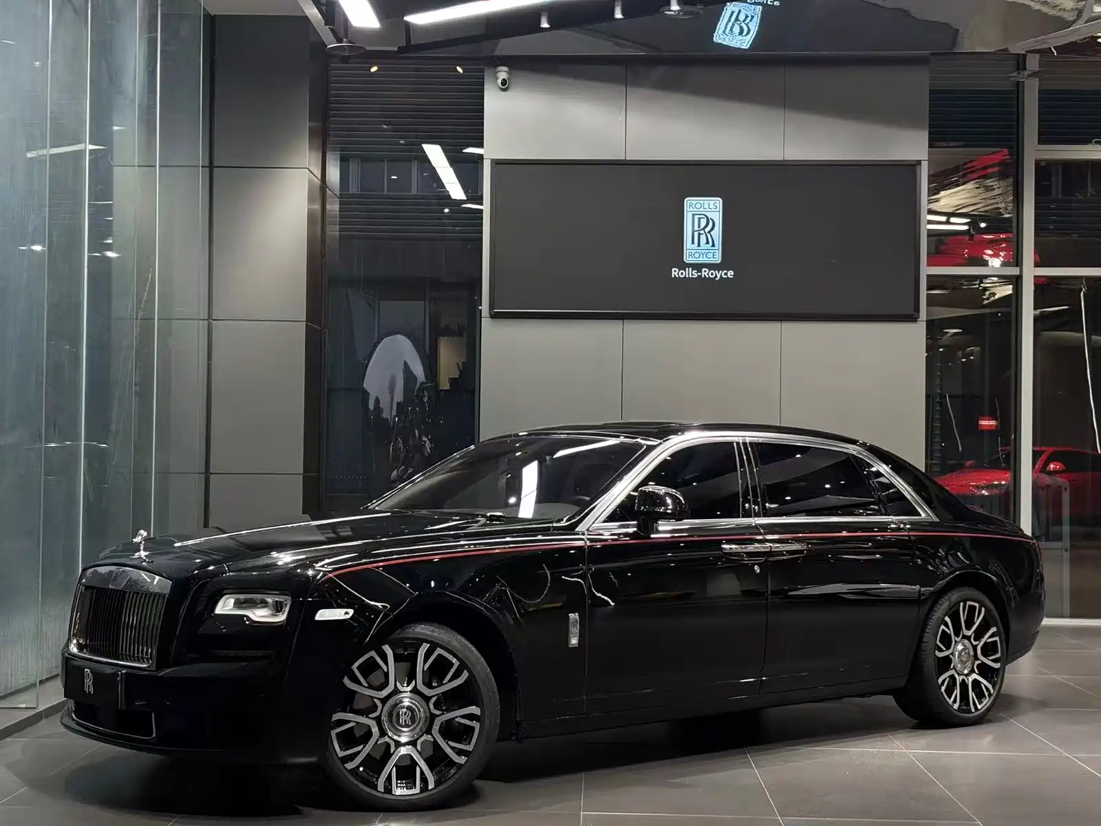 Фото 1 - Rolls-Royce Ghost