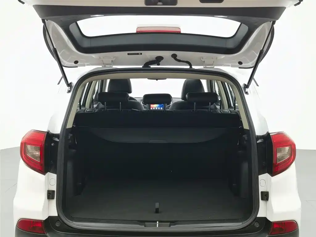 BYD Song 2016 Unrivaled Edition 1.5TI Manual Elite Edition фото 16