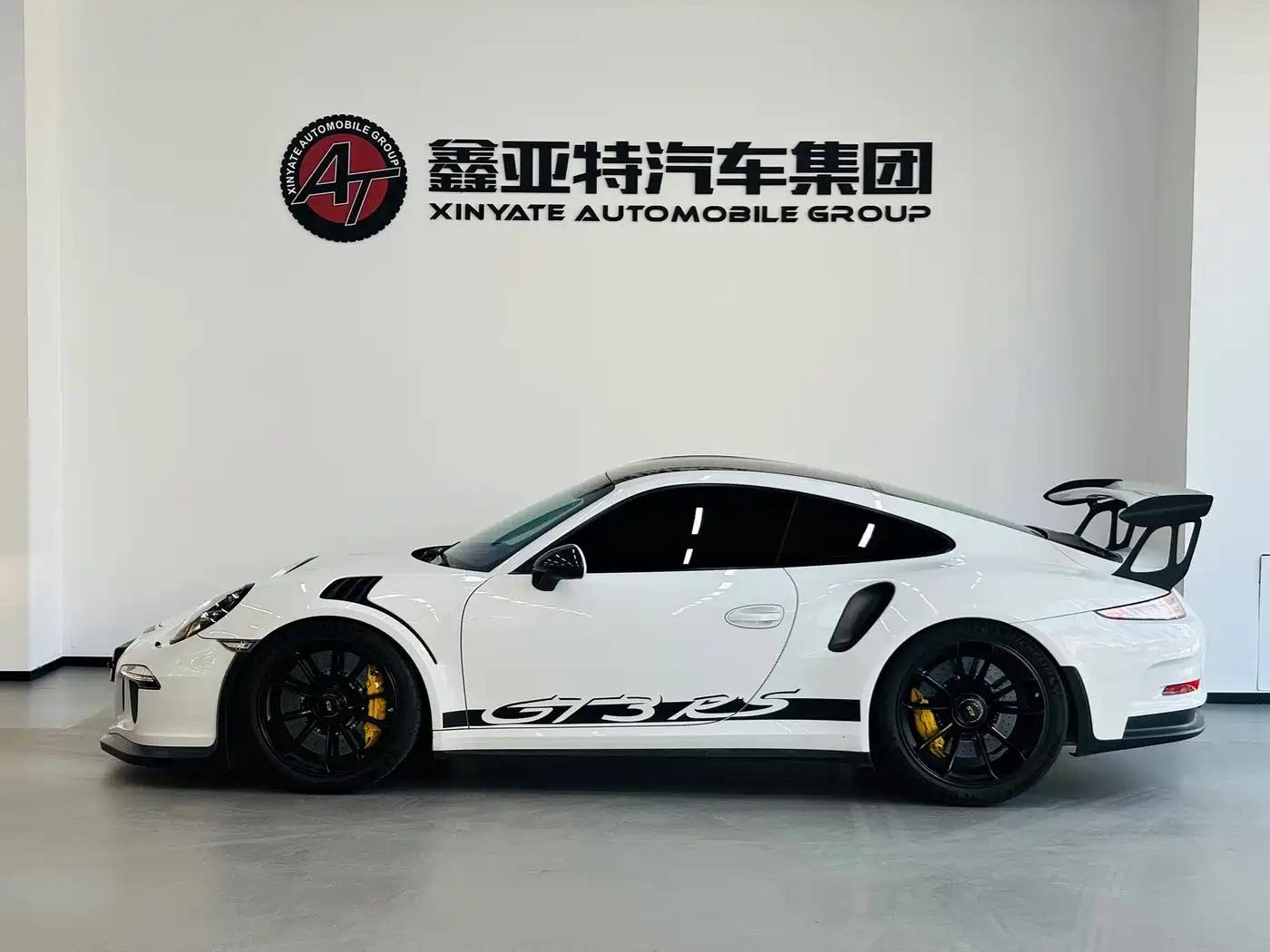 Фото 3 - Porsche 911