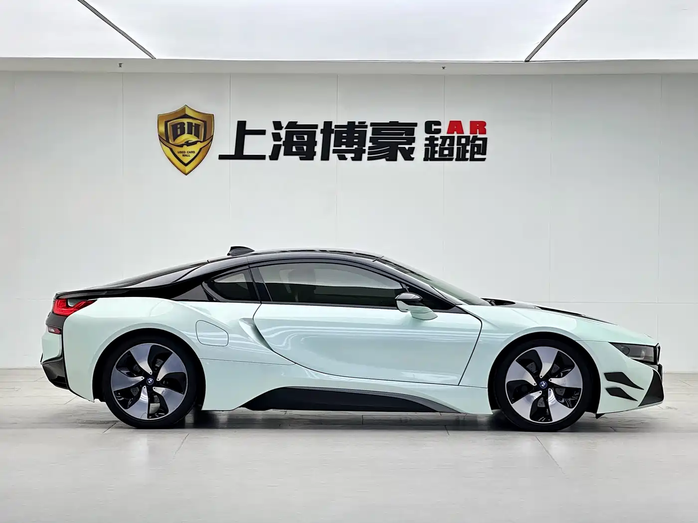 BMW i8 2014 Standard фото 5