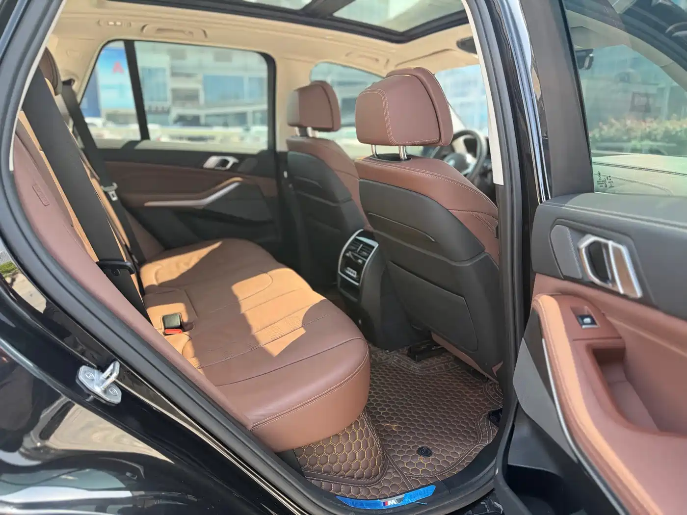 BMW X5 (Import) 2019 xDrive40i Exclusive M Sport Package фото 16