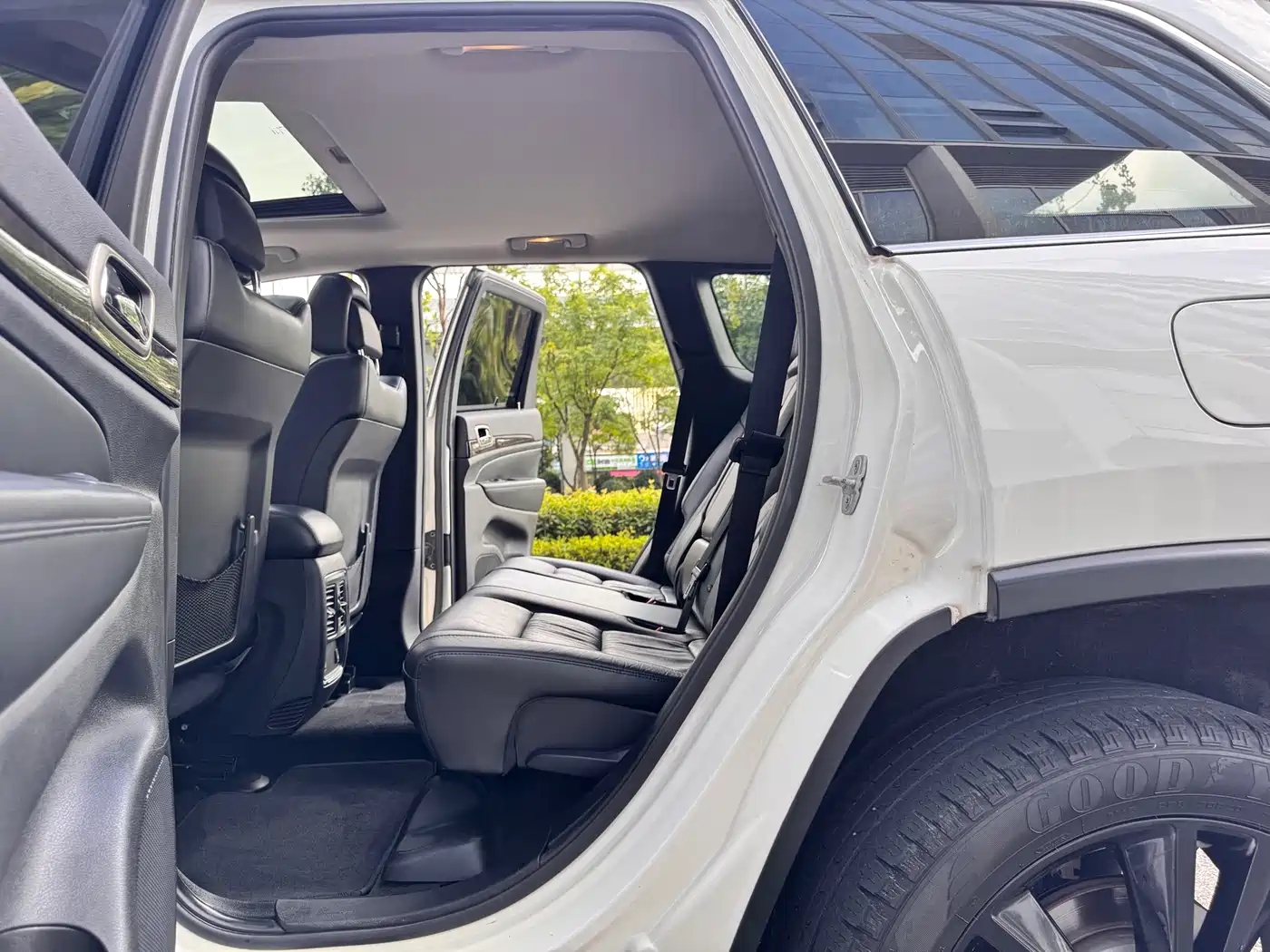Фото 5 - Jeep Grand Cherokee (Import)