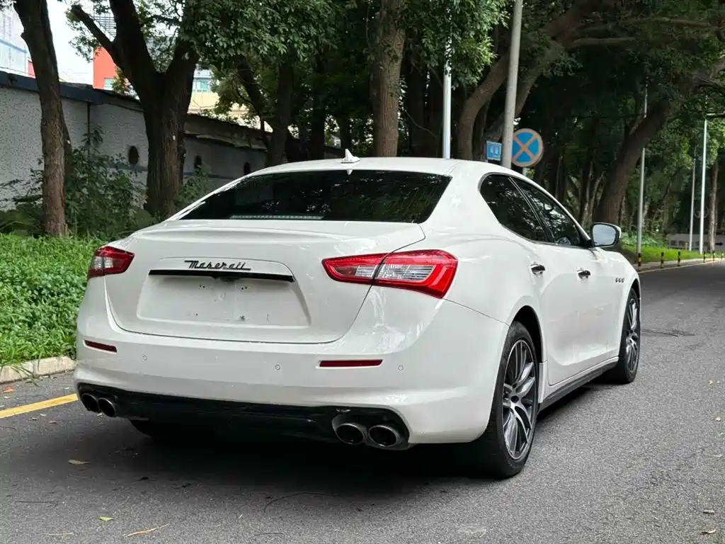 MASERATI GHIBLI