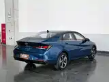Фото 2 - Hyundai Elantra