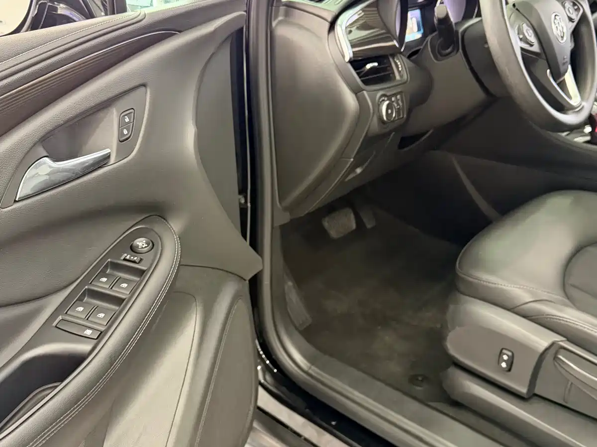 Buick Envision Plus 2021 532T FWD Leading Trim фото 17