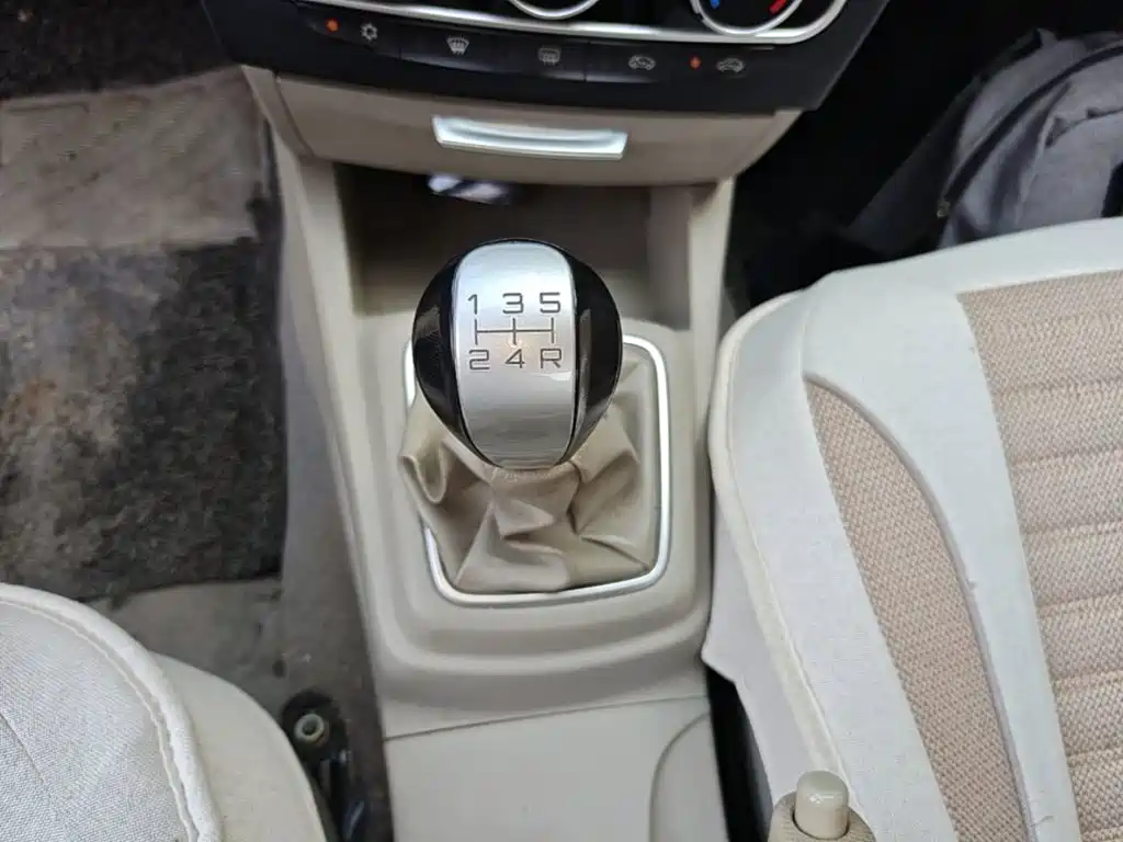 Soueast V3 Lingyue 2018 2015 1.5L Manual Happiness Edition