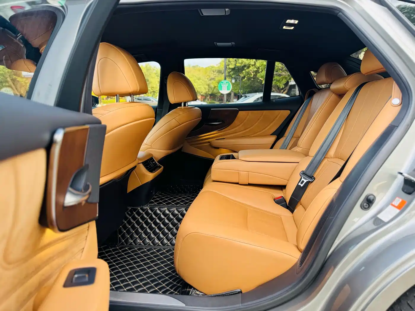 Lexus LS 2022 2021 500h Excellence Edition