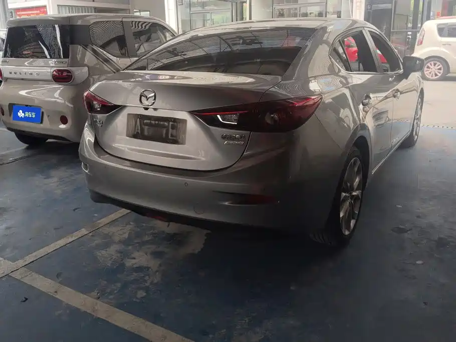 Mazda Mazda3 Axela 2014 2014 Sedan 2.0L Automatic Flagship