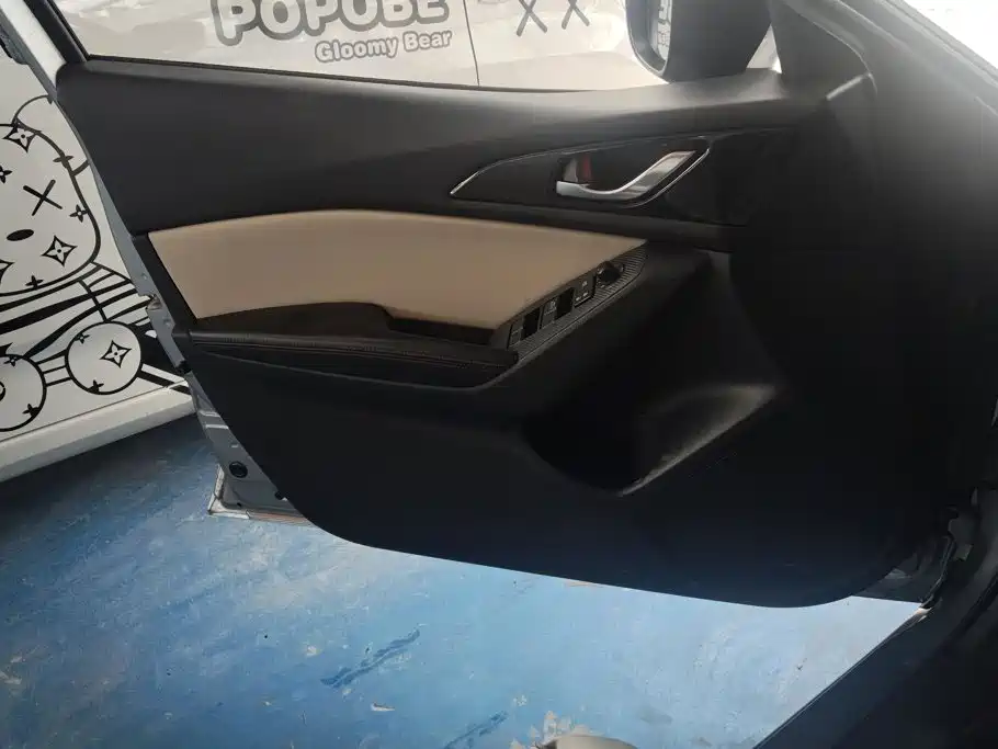 Mazda Mazda3 Axela 2014 2014 Sedan 2.0L Automatic Flagship