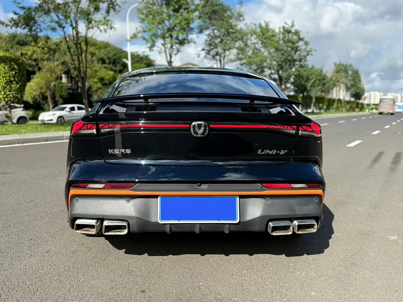CHANGAN UNI-V