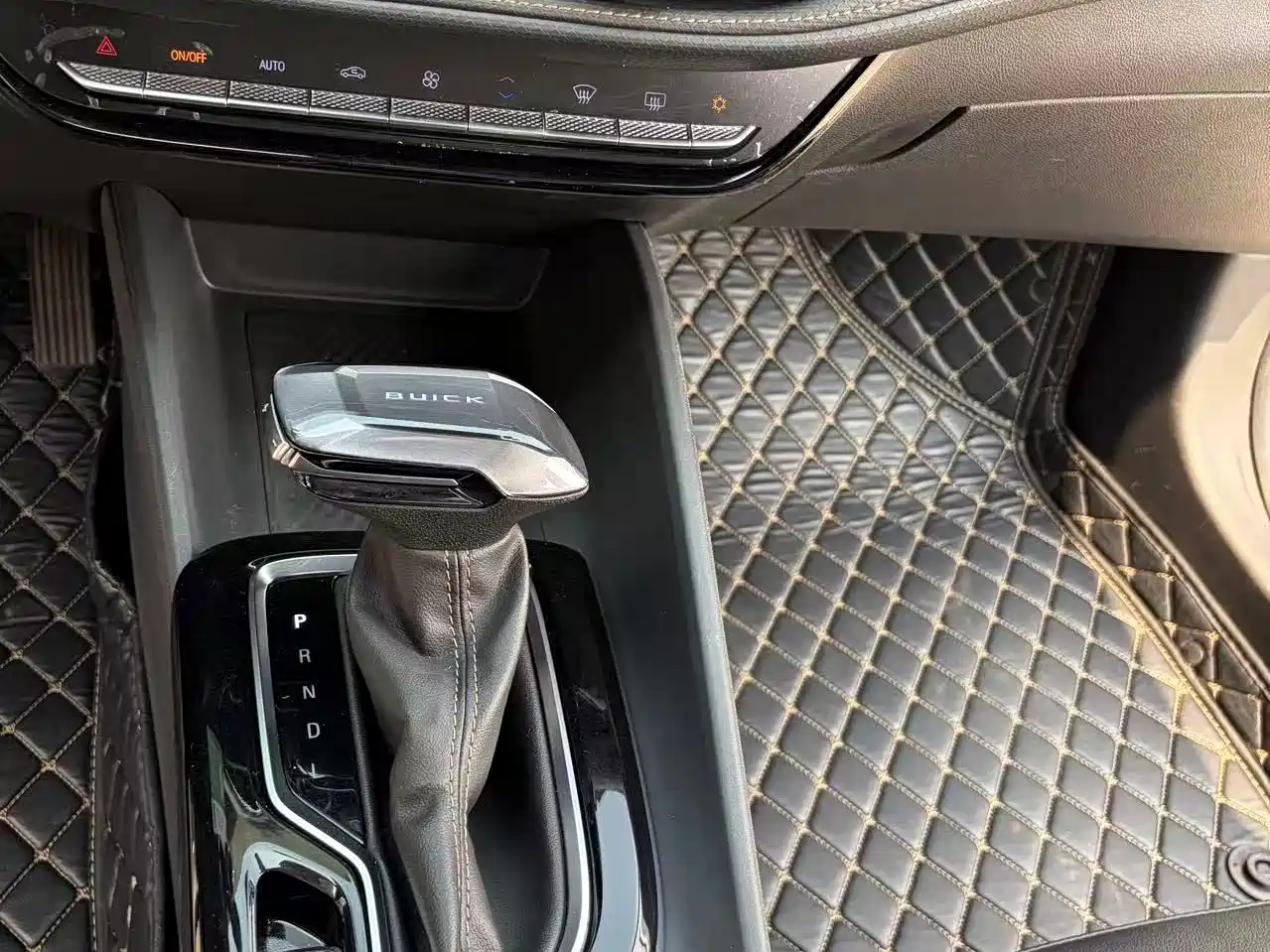 Фото 14 - Buick Verano