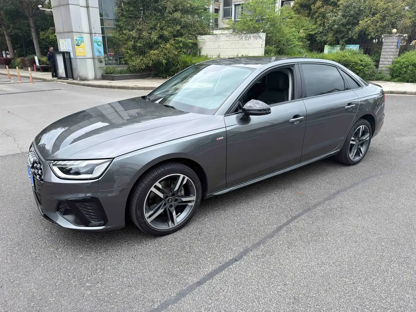 Audi A4L 2023 40 TFSI Luxury Sport фото 2