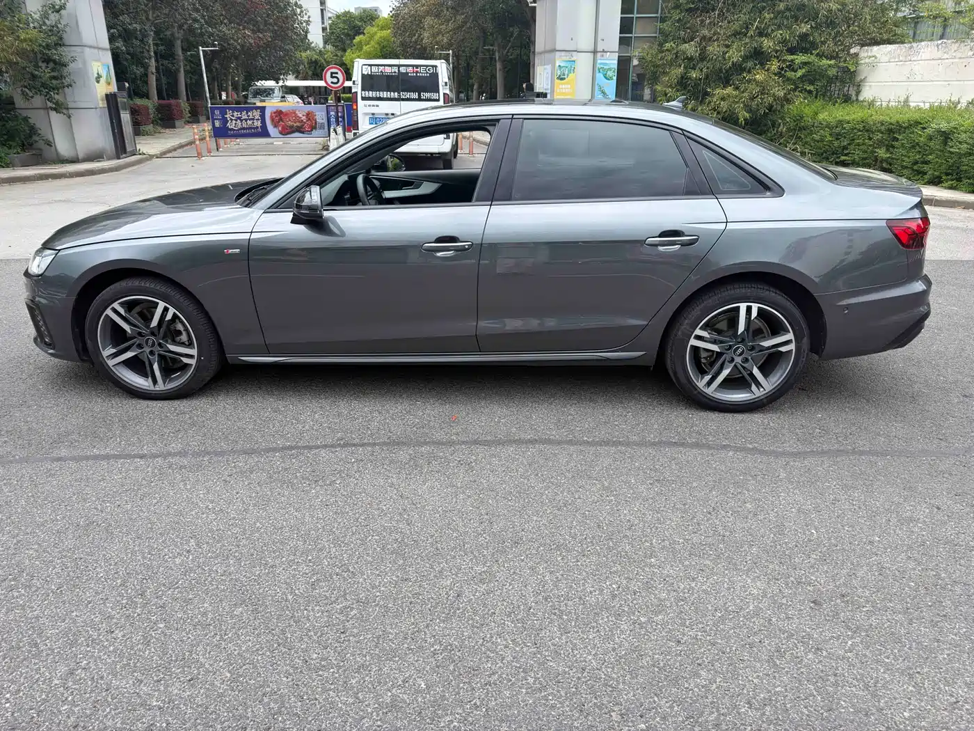 Audi A4L 2023 40 TFSI Luxury Sport фото 3
