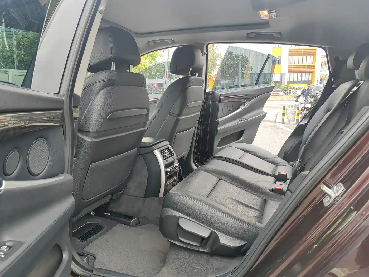 BMW 5 Series GT 2014 535i xDrive фото 6