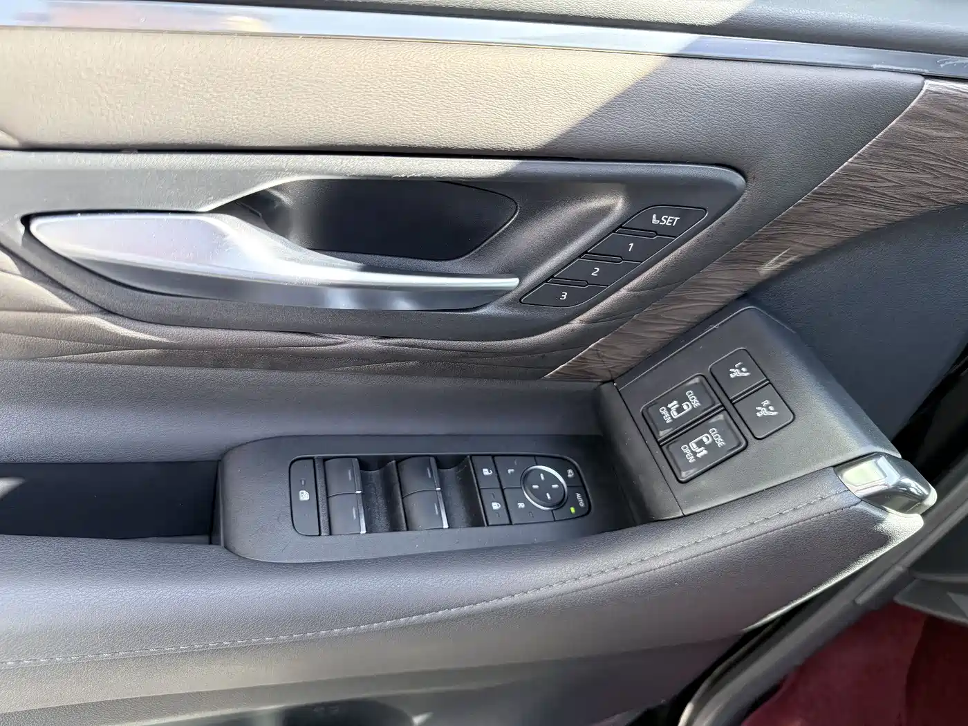 Toyota Vellfire 2024 2024 Crown Hybrid 2.5L Premium Edition