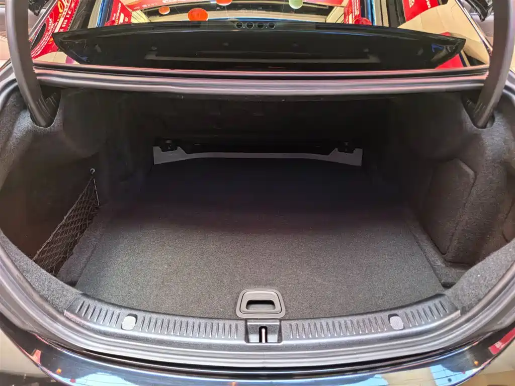 Mercedes-Benz E-Class 2016 E 200 L фото 18
