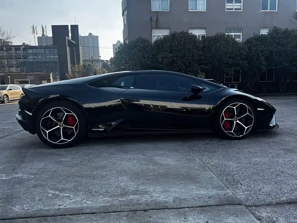 Lamborghini Huracán 2020 Huracán EVO RWD фото 7