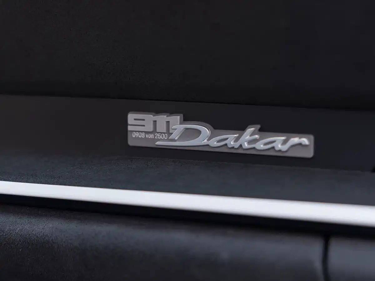 Porsche 911 2025 2023 Dakar 3.0T