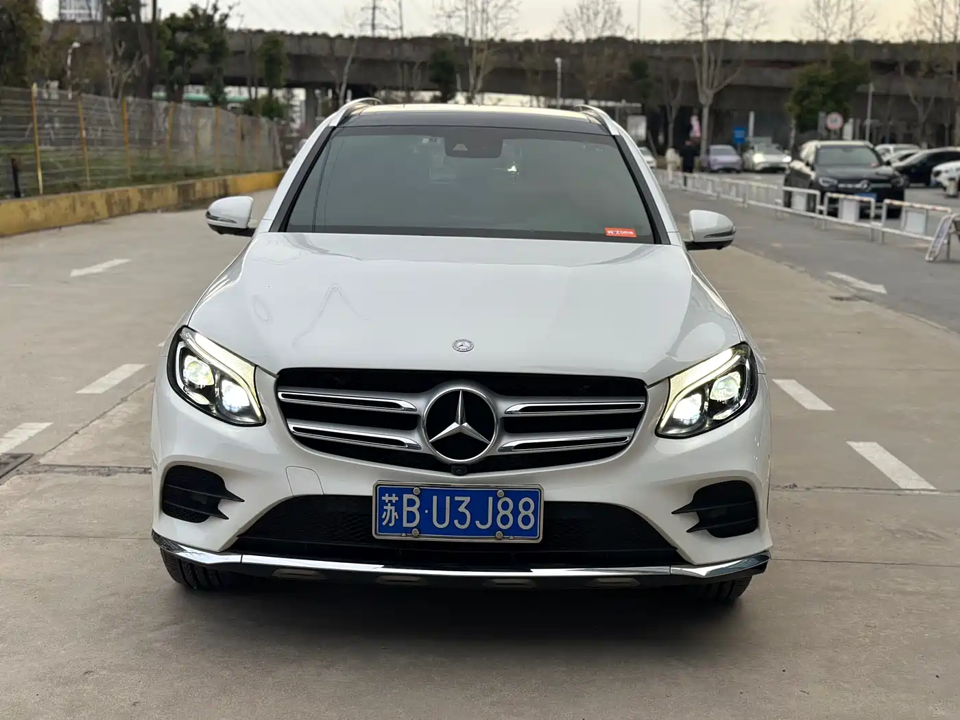 Mercedes-Benz GLC 2017 GLC 300 4MATIC Dynamic фото 2